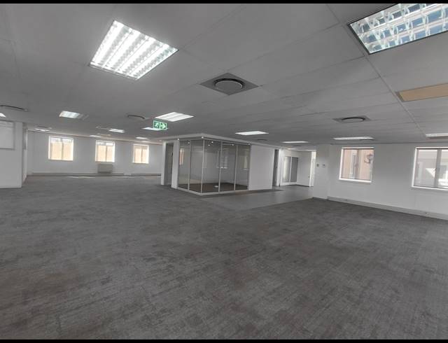 2,414M² OFFICE TO LET IN BRYANSTON